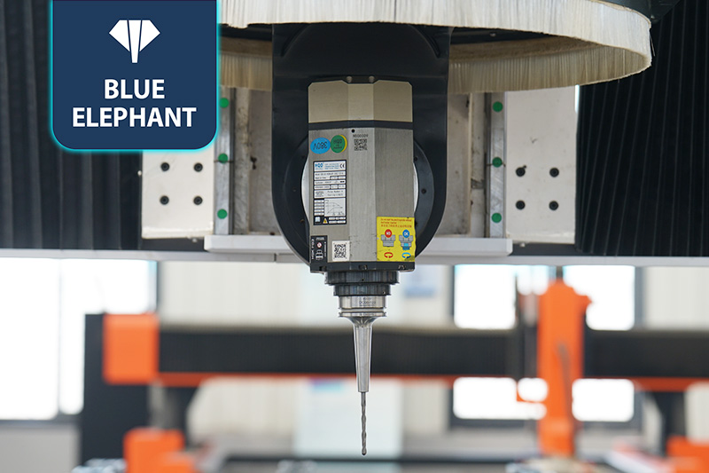 EW3動(dòng)柱式五軸加工中心